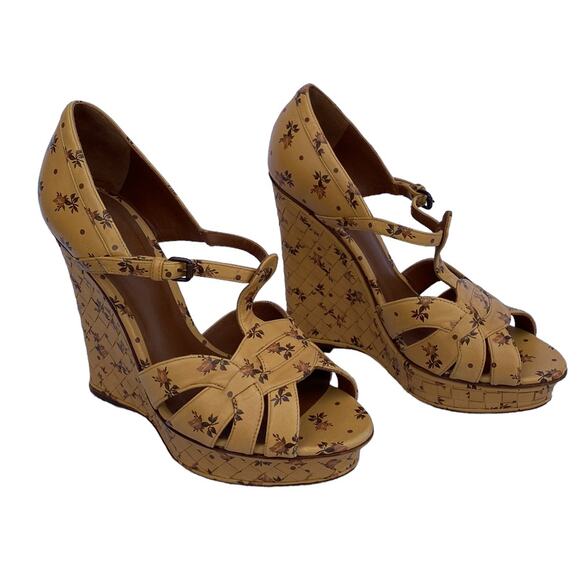 Bottega Veneta 37 Woven Floral Leather Wedge Sandals - Picture 2 of 12
